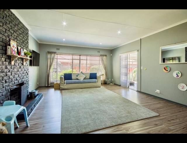 4 BEDROOM HOUSE FOR SALE IN ALBERANTE